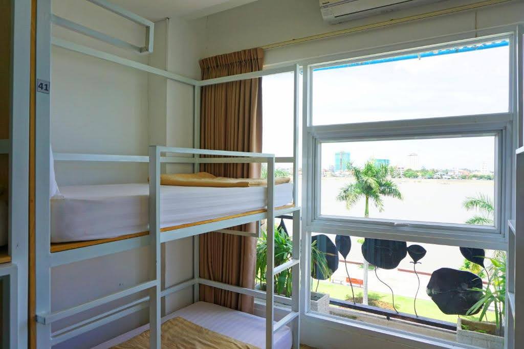 media/images/country-pages/cambodia/phnom-penh-nearby/basecamps/backpacker-basecamp-at-onederz/114057543/2924675-1-eng-GB/114057543.jpg