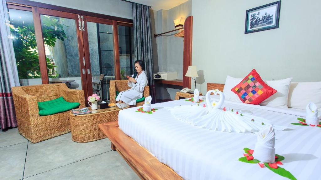 media/images/country-pages/cambodia/phnom-penh-nearby/basecamps/comfort-basecamp-at-saravoan-royal-palace-hotel/comfort-basecamp-at-saravoan-royal-palace-hotel-7/2789824-1-eng-GB/comfort-basecamp-at-saravoan-royal-palace-hotel-7.jpg