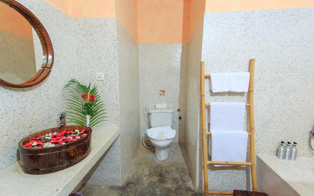 media/images/country-pages/cambodia/phnom-penh-nearby/basecamps/family-basecamp-at-saravoan-royal-palace-hotel/family-basecamp-at-saravoan-royal-palace-hotel-12/2789998-1-eng-GB/family-basecamp-at-saravoan-royal-palace-hotel-12.jpg
