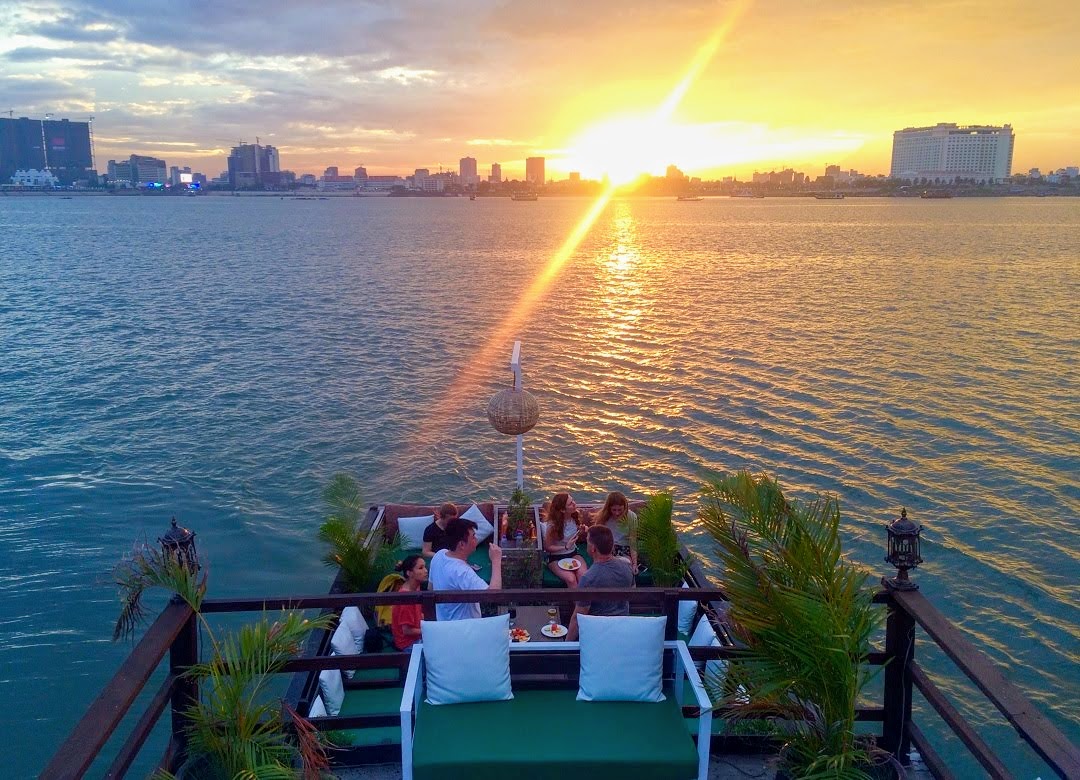 media/images/country-pages/cambodia/phnom-penh-nearby/trips/phnom-penh-sunset-cruise-on-the-mekong-half-day/phnom-penh-sunset-cruise-on-the-mekong-half-day-5/2789602-1-eng-GB/phnom-penh-sunset-cruise-on-the-mekong-half-day-5.jpg