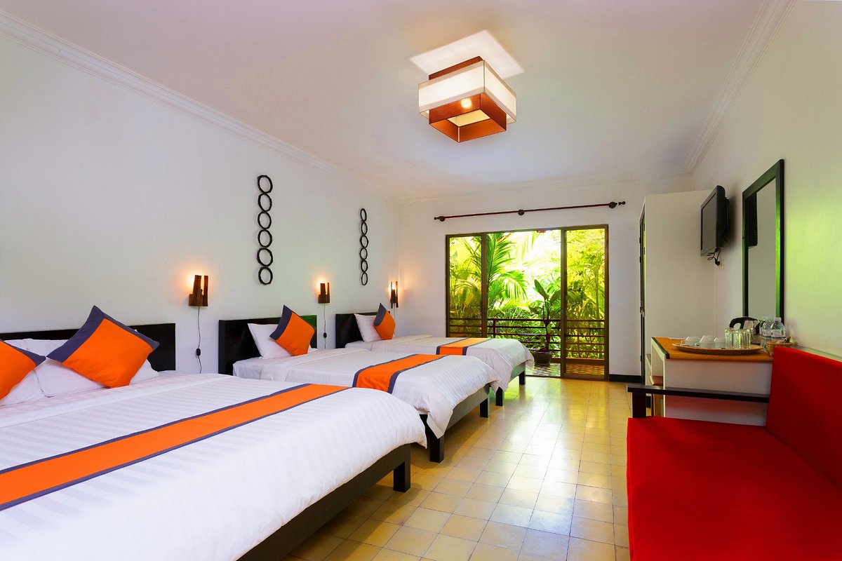 media/images/country-pages/cambodia/siem-reap-nearby/basecamps/family-basecamp-a-la-niche-d-angkor-hotel/family-room-2/3426893-1-eng-GB/family-room-2.jpg
