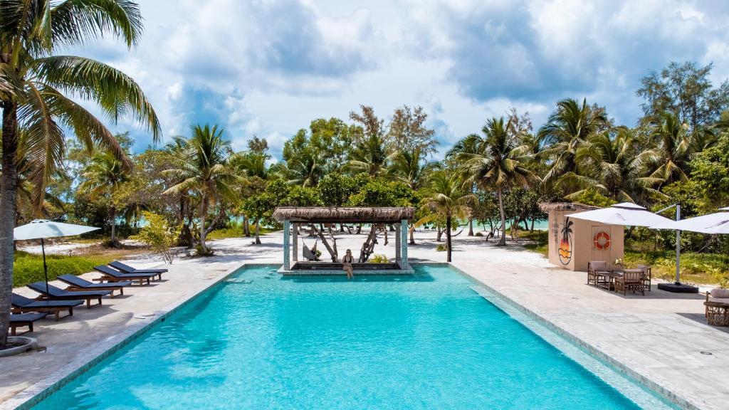 media/images/country-pages/cambodia/siem-reap-nearby/connect-stays/comfort-siem-reap-to-ho-chi-minh-connect-and-stay/beach-walk-koh-rong-swimming-pool/4336546-1-eng-GB/beach-walk-koh-rong-swimming-pool.jpg