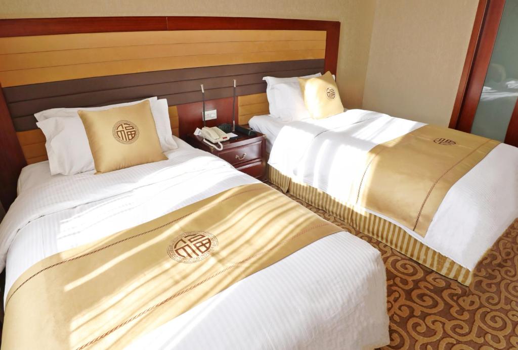 media/images/country-pages/china/beijing-and-nearby/basecamps/comfort-basecamp-at-jianguo-hotel-qianmen-beijing/comfort-basecamp-at-jianguo-hotel-qianmen-beijing-4/4166855-1-eng-GB/comfort-basecamp-at-jianguo-hotel-qianmen-beijing-4.jpg