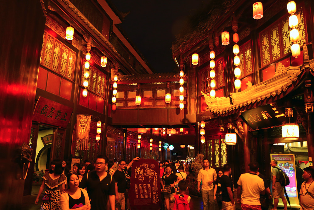 media/images/country-pages/china/beijing-and-nearby/trips/chengdu-night-bites-and-delights/chengdu-night-bites-and-delights-5/3459696-1-eng-GB/chengdu-night-bites-and-delights-5.png