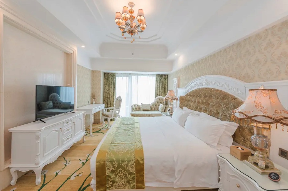 media/images/country-pages/china/guangxi-and-guizhou/basecamps/comfort-basecamp-at-guilin-bravo-hotel/comfort-basecamp-at-guilin-bravo-hotel-1/3406394-1-eng-GB/comfort-basecamp-at-guilin-bravo-hotel-1.jpg