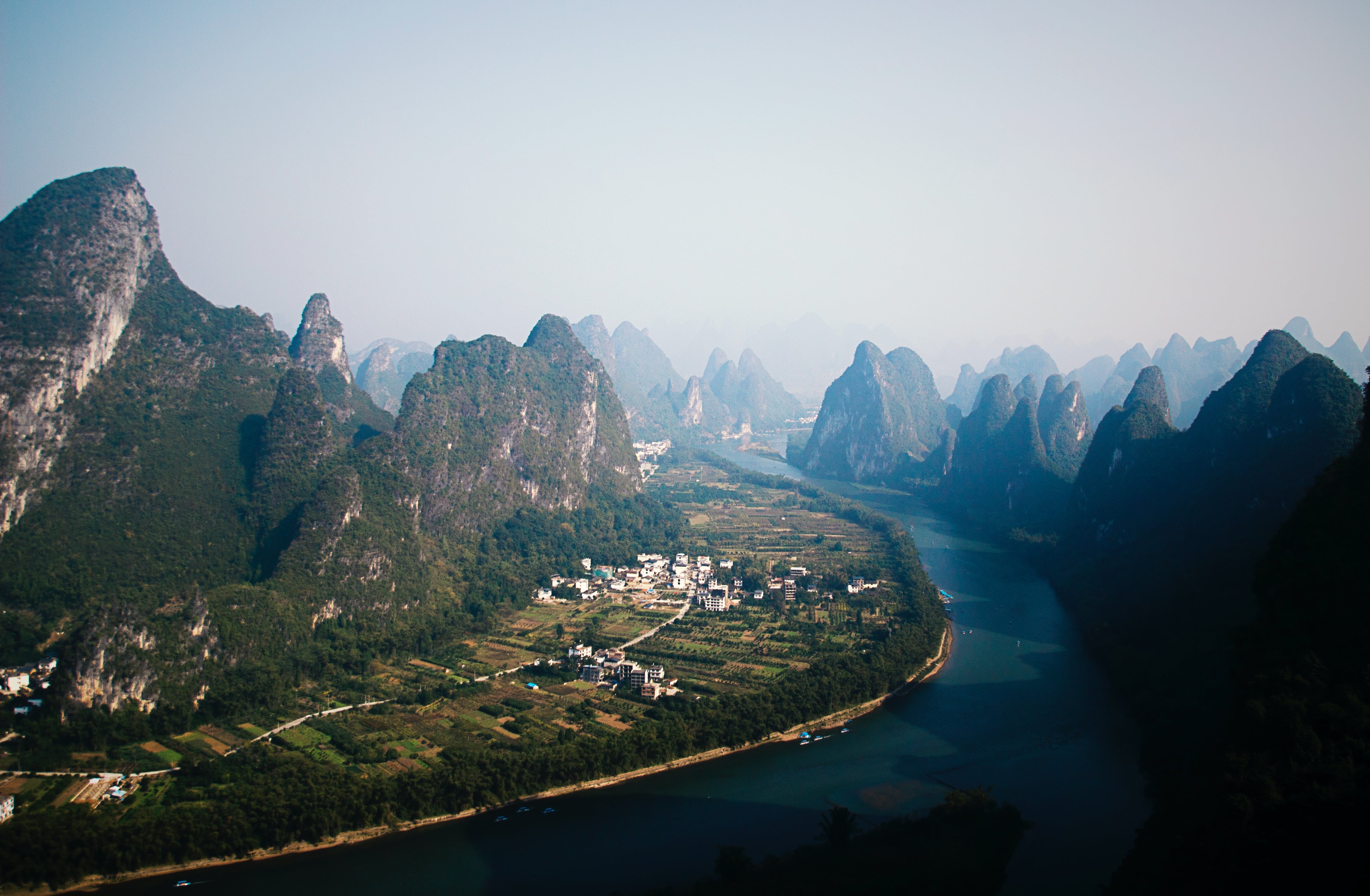 media/images/country-pages/china/guangxi-and-guizhou/trips/guilin-to-yangshuo-by-motorized-raft/guilin-to-yangshuo-by-motorized-raft-7/3443418-1-eng-GB/guilin-to-yangshuo-by-motorized-raft-7.jpg
