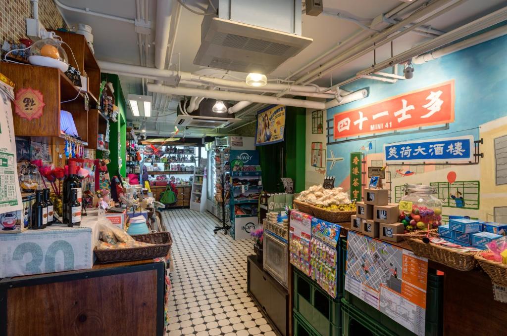 media/images/country-pages/china/hong-kong-and-macau/basecamps/backpacker-basecamp-at-yha-mei-ho-house-youth-hostel/backpacker-basecamp-at-yha-mei-ho-house-youth-hostel-9/3406130-1-eng-GB/backpacker-basecamp-at-yha-mei-ho-house-youth-hostel-9.jpg