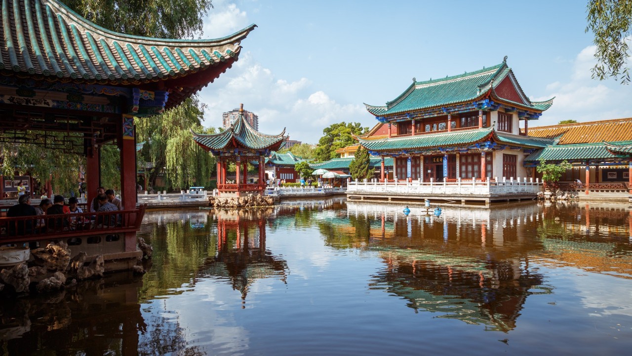 media/images/country-pages/china/hong-kong-and-macau/connect-stays/backpacker-hong-kong-to-vietnam-connect-and-stay/backpacker-hong-kong-to-vietnam-connect-and-stay-5/3938498-1-eng-GB/backpacker-hong-kong-to-vietnam-connect-and-stay-5.jpg