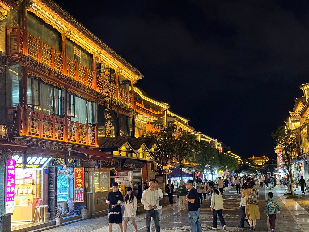 media/images/country-pages/china/hong-kong-and-macau/connect-stays/comfort-hong-kong-to-vietnam-connect-and-stay/comfort-hong-kong-to-vietnam-connect-and-stay-8/3938790-1-eng-GB/comfort-hong-kong-to-vietnam-connect-and-stay-8.jpg