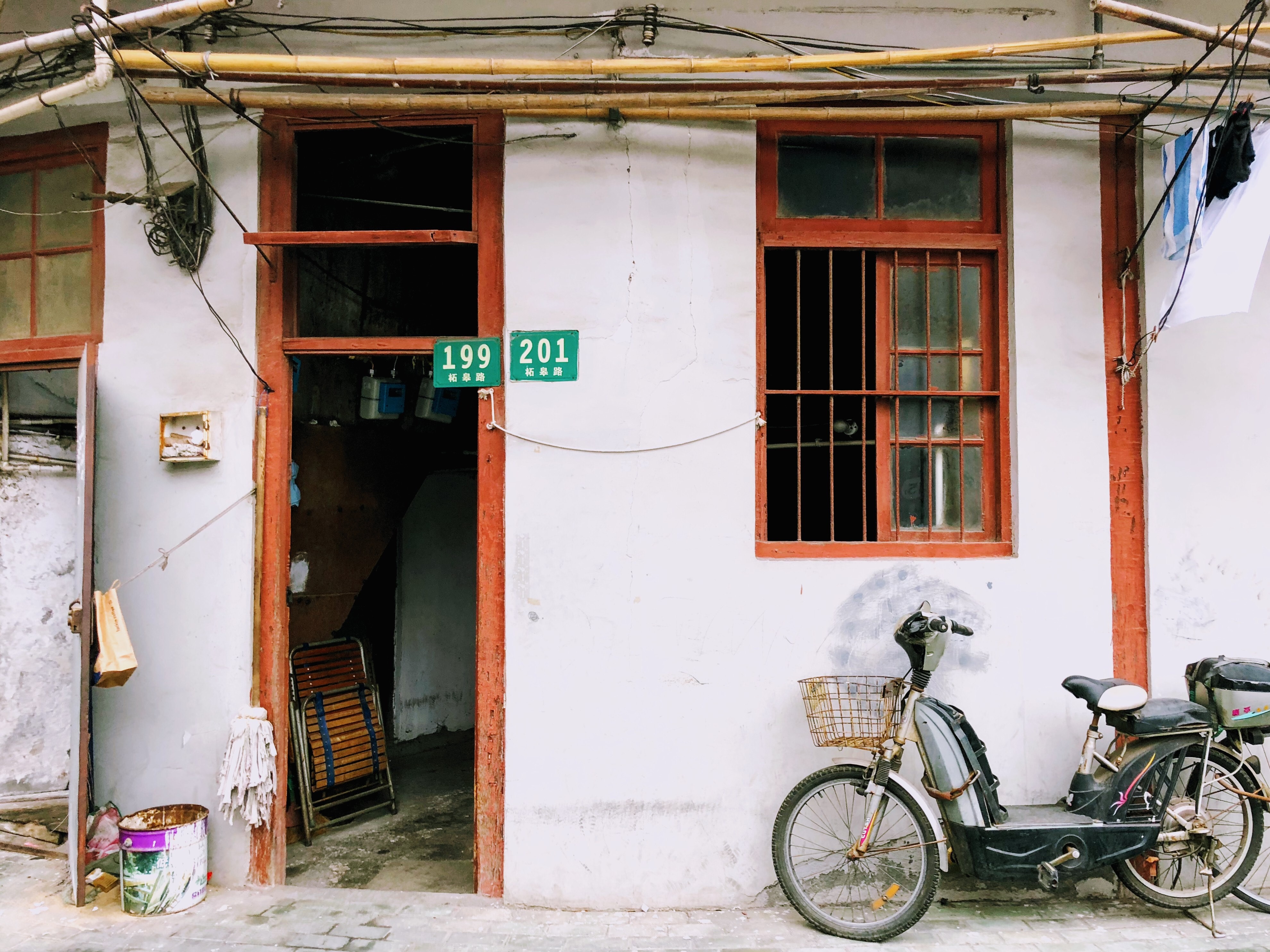 media/images/country-pages/china/shanghai-and-nearby/trips/flavors-of-shanghai-evening-tour/flavors-of-shanghai-evening-tour-4/3460798-1-eng-GB/flavors-of-shanghai-evening-tour-4.jpg