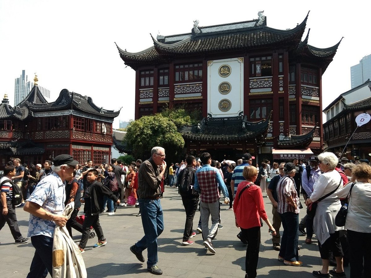 media/images/country-pages/china/shanghai-and-nearby/trips/shanghai-and-around-visa-free-explorer/shanghai-and-around-visa-free-explorer-4/3850713-1-eng-GB/shanghai-and-around-visa-free-explorer-4.jpg
