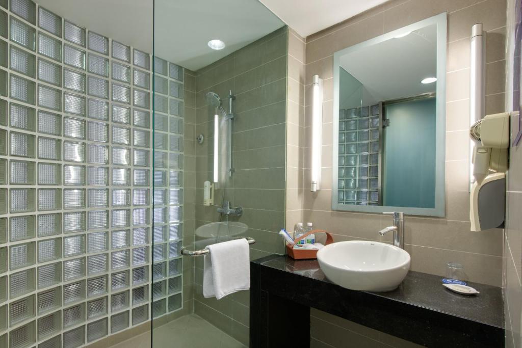 media/images/country-pages/china/sichuan-and-chongqing/basecamps/comfort-basecamp-at-holiday-inn-express-gulou-chengdu/comfort-basecamp-at-holiday-inn-express-gulou-chengdu-7/3407769-1-eng-GB/comfort-basecamp-at-holiday-inn-express-gulou-chengdu-7.jpg