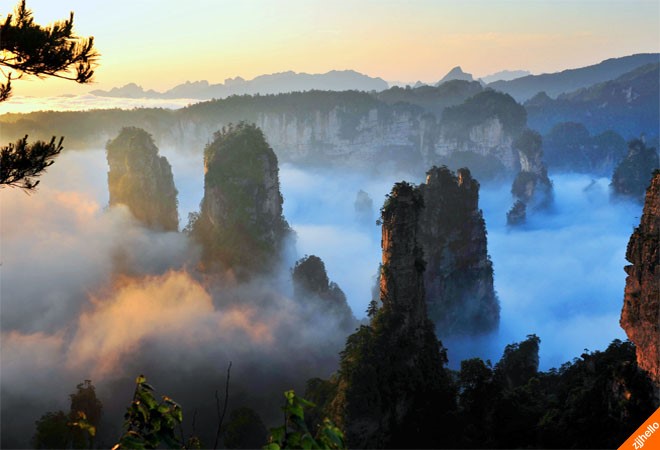 media/images/country-pages/china/the-yangzi-basin/trips/backpacker-zhangjiajie-forest-park/backpacker-zhangjiajie-forest-park-10/3921438-1-eng-GB/backpacker-zhangjiajie-forest-park-10.jpg