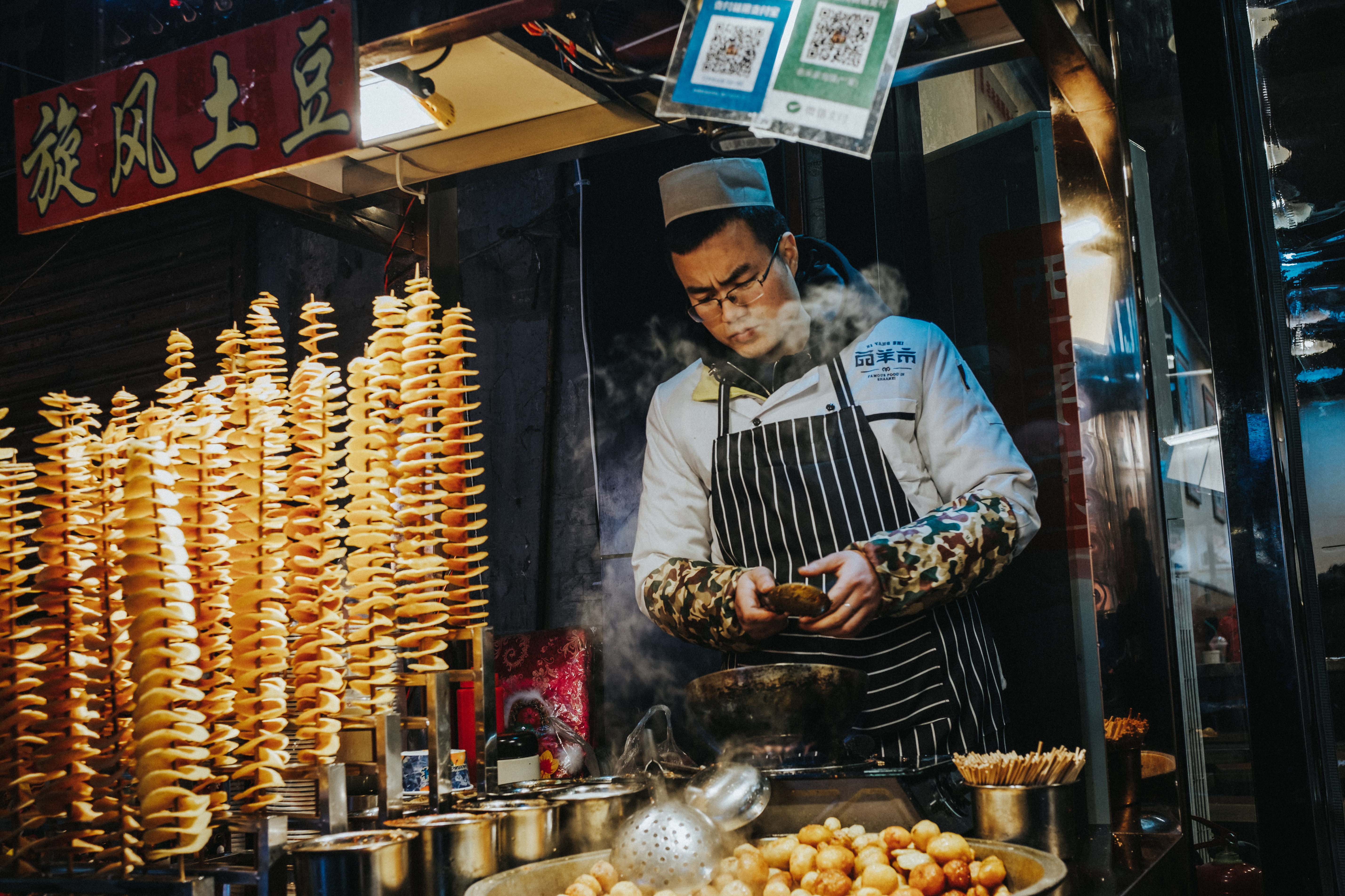 media/images/country-pages/china/the-yellow-river/trips/morning-culinary-exploration-in-xi-an-s-muslim-quarter/morning-culinary-exploration-in-xi-an-s-muslim-quarter-9/3461132-1-eng-GB/morning-culinary-exploration-in-xi-an-s-muslim-quarter-9.jpg