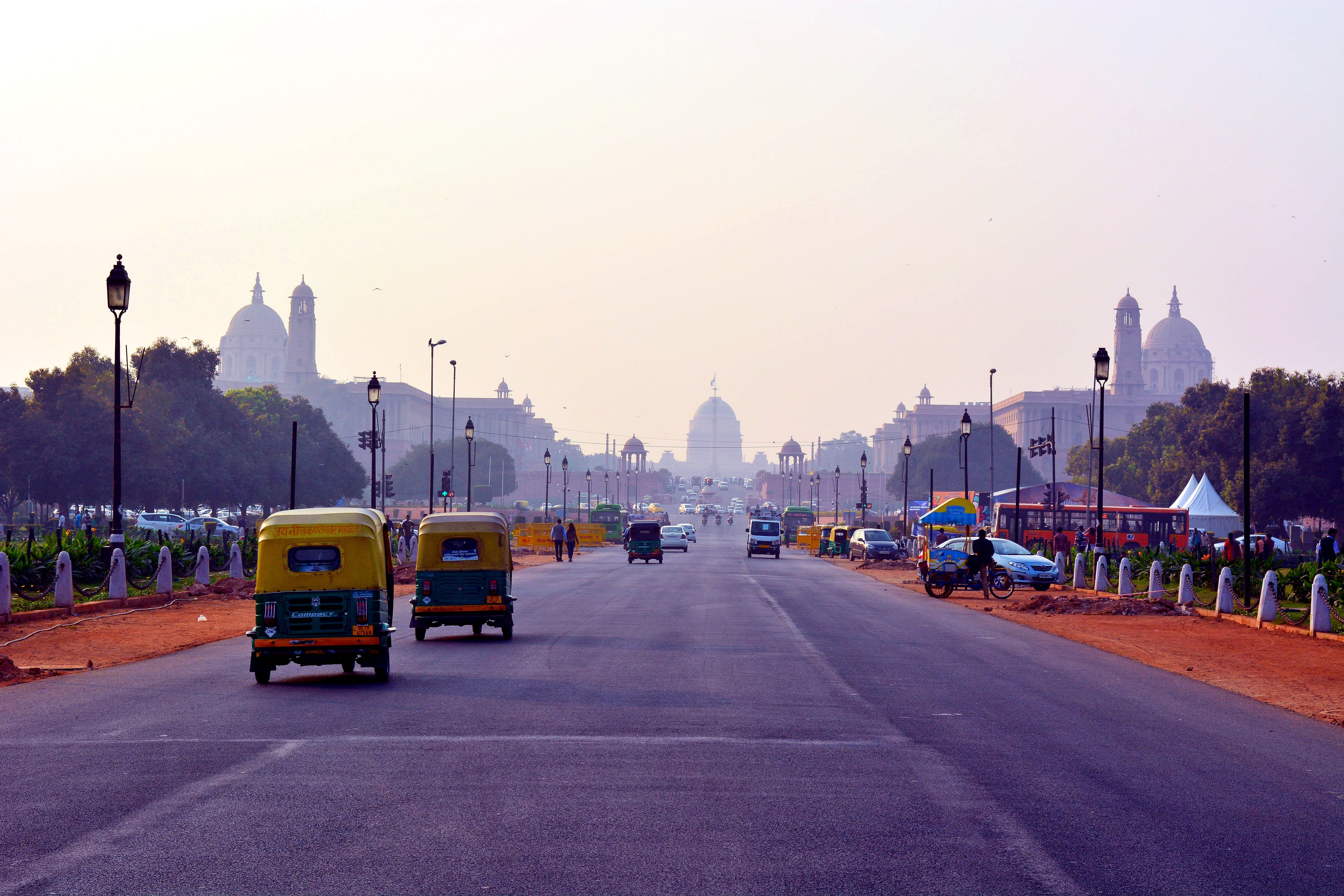 media/images/country-pages/india/delhi-and-nearby/trips/delhi-to-mumbai-explorer/delhi-to-mumbai-explorer-1-min/2975187-1-eng-GB/delhi-to-mumbai-explorer-1-min.jpg