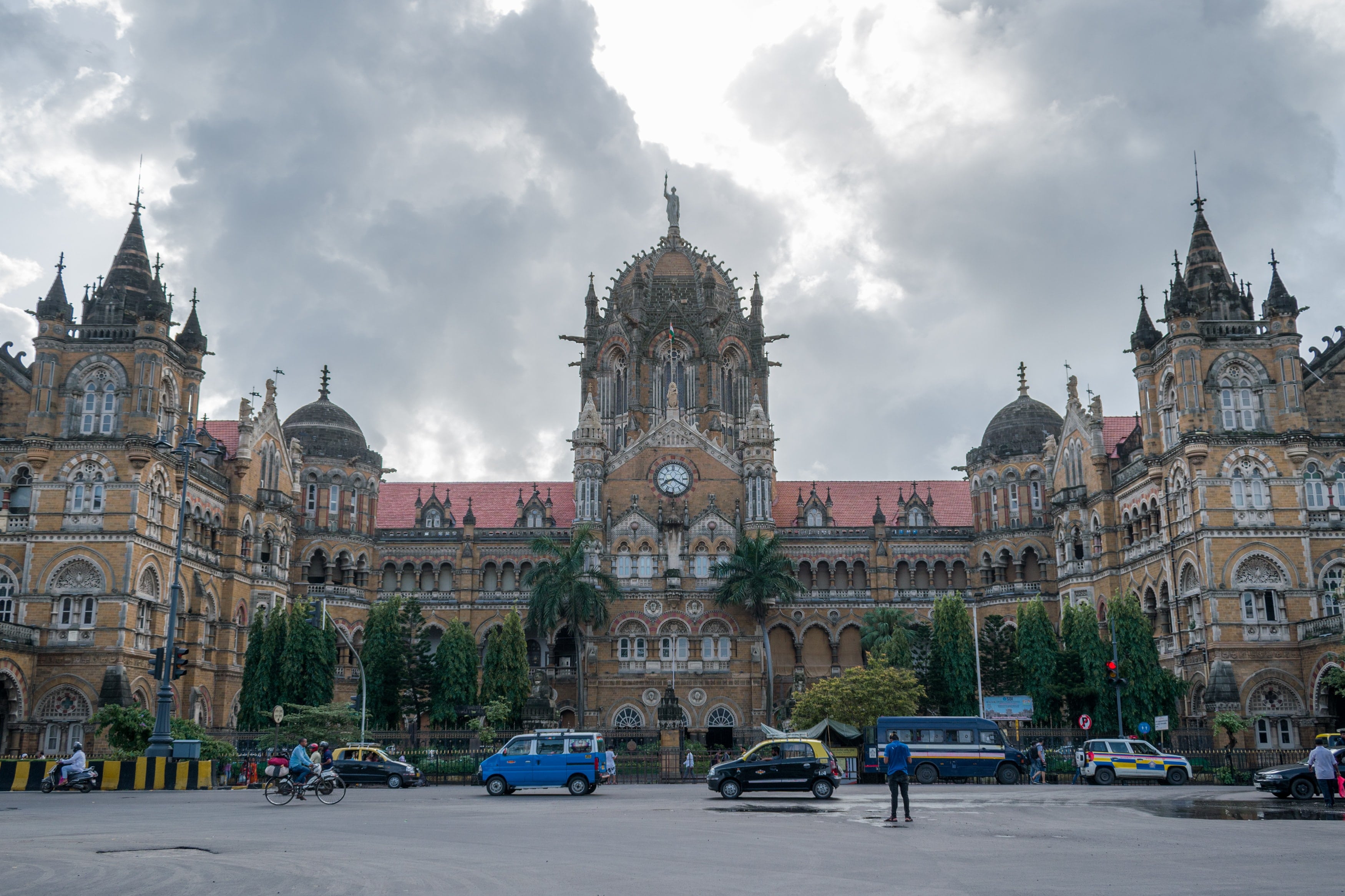 media/images/country-pages/india/delhi-and-nearby/trips/delhi-to-mumbai-explorer/delhi-to-mumbai-explorer-7-min/2975223-1-eng-GB/delhi-to-mumbai-explorer-7-min.jpg