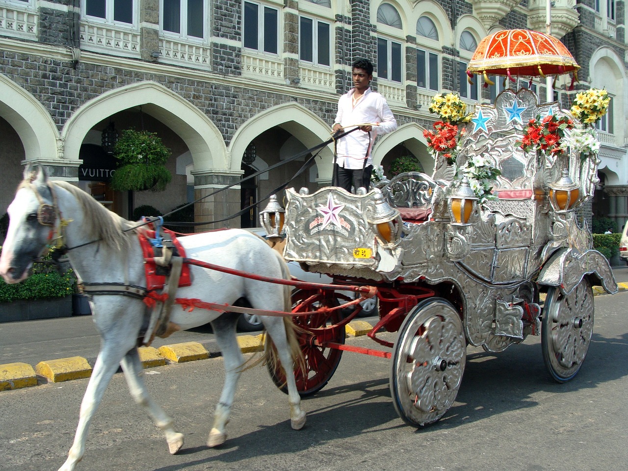 media/images/country-pages/india/mumbai-and-nearby/best-of-cities/best-of-mumbai/best-of-mumbai-7/2988350-1-eng-GB/best-of-mumbai-7.jpg