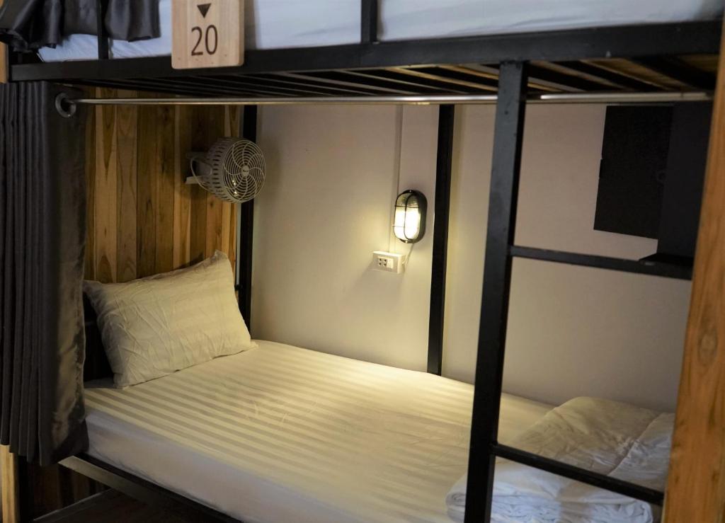 media/images/country-pages/laos/luang-prabang-and-nearby/basecamps/backpacker-basecamp-at-downtown-hostel/441403972/3419095-1-eng-GB/441403972.jpg