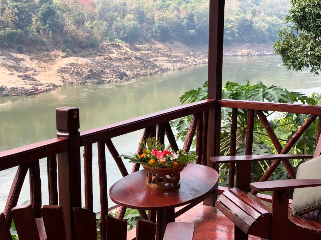 media/images/country-pages/laos/luang-prabang-and-nearby/comfort-luang-prabang-to-chiang-mai-connect-and-stay/maekong-riverside-lodge-4/4153850-1-eng-GB/maekong-riverside-lodge-4.jpg
