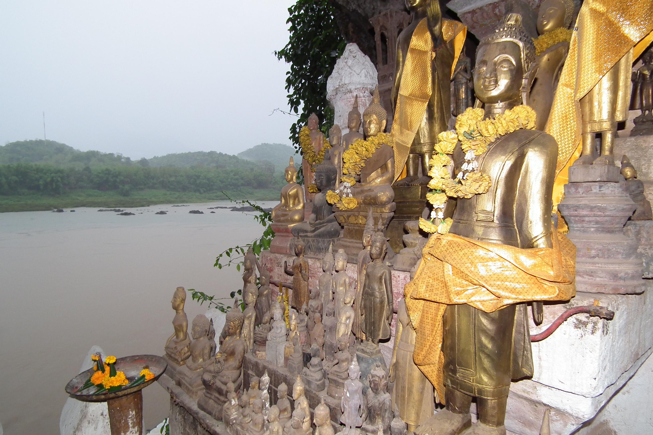 media/images/country-pages/laos/luang-prabang-and-nearby/trips/pak-ou-cave-excursion/buddhas/3429817-1-eng-GB/buddhas.jpg