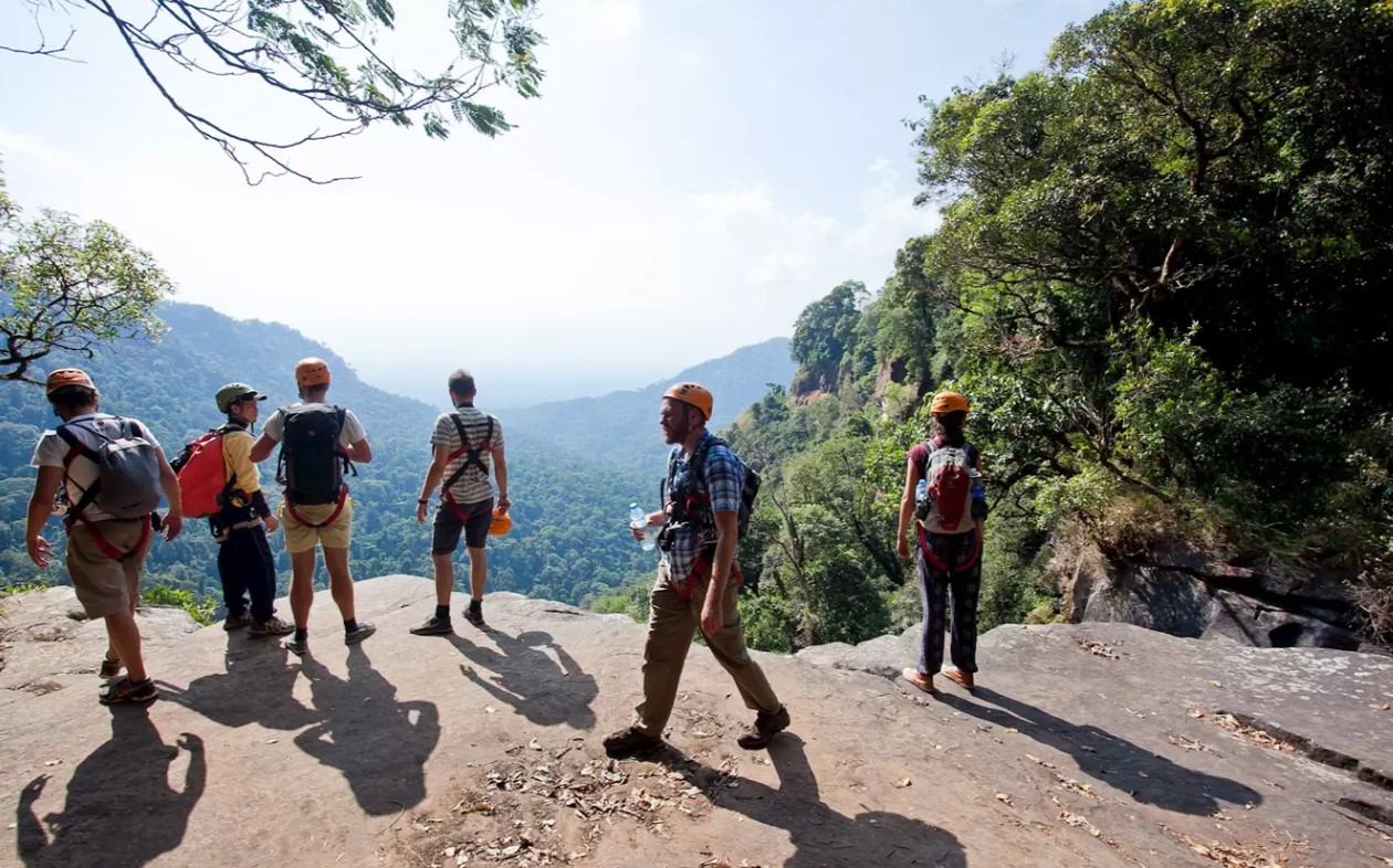 media/images/country-pages/laos/the-far-south/trips/pakse-treetop-explorer/treetop3/2938372-1-eng-GB/treetop3.jpg