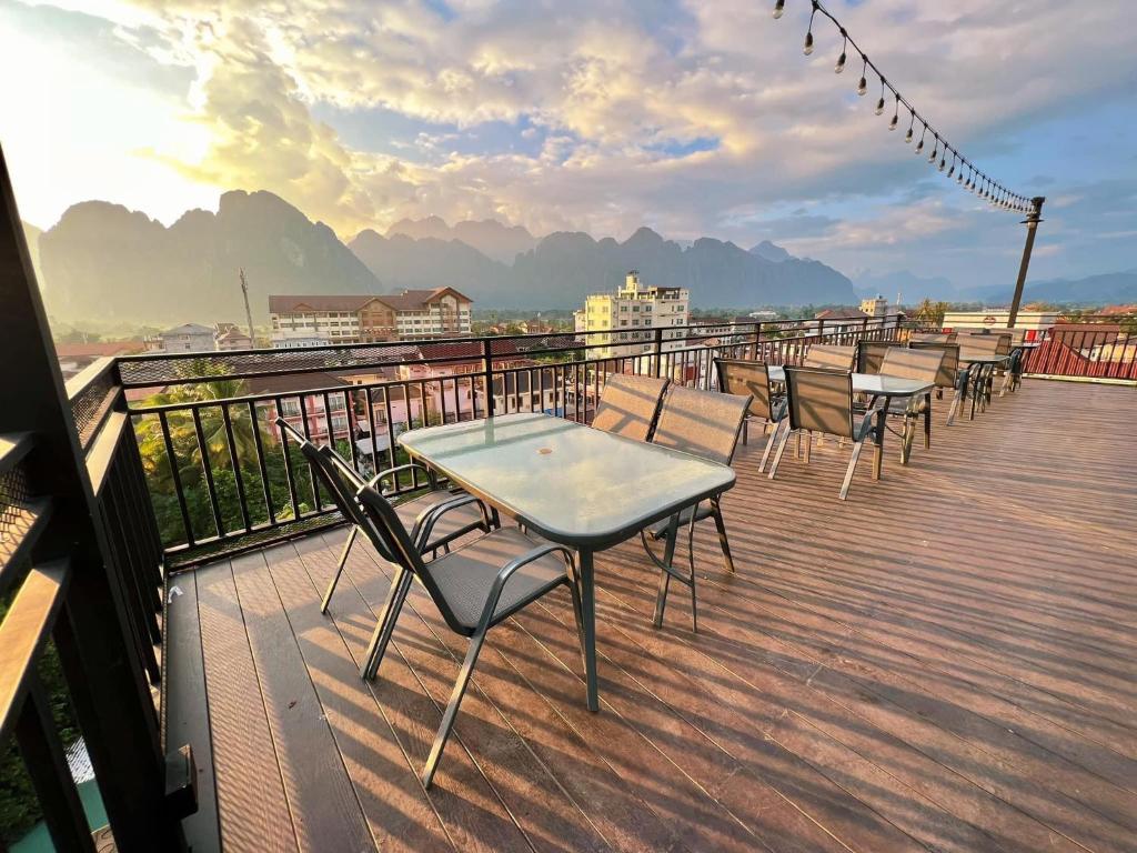 media/images/country-pages/laos/the-northeast/comfort-basecamp-at-m-m-hotel/439016877/3845581-1-eng-GB/439016877.jpg