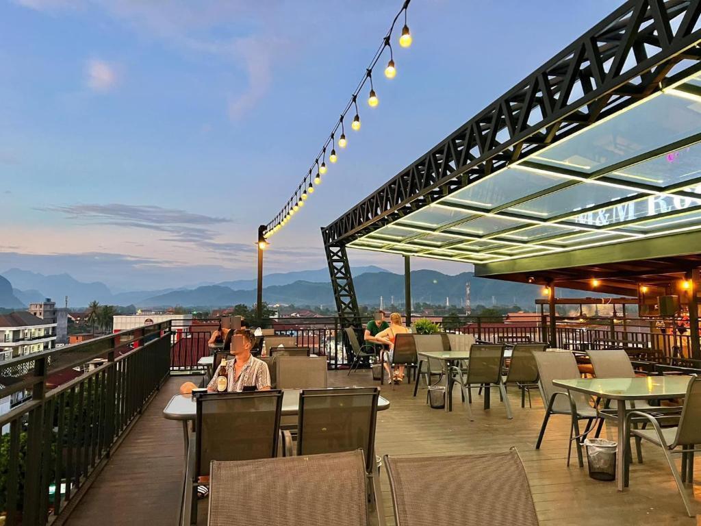 media/images/country-pages/laos/the-northeast/comfort-basecamp-at-m-m-hotel/439884983/3845724-1-eng-GB/439884983.jpg