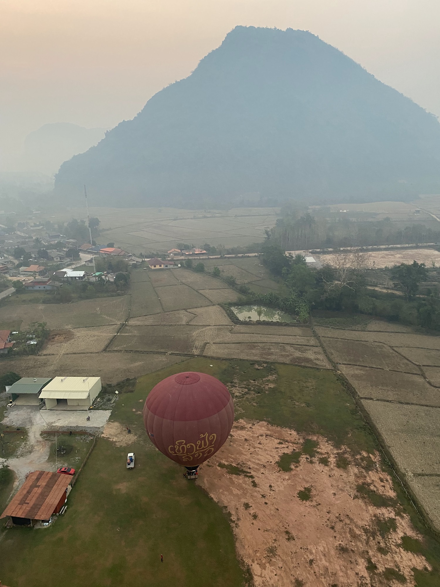 media/images/country-pages/laos/the-northeast/hot-air-balloon-experience/hot-air-balloon-experience-6/4375174-1-eng-GB/hot-air-balloon-experience-6.jpg