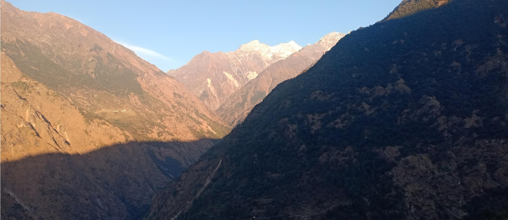 media/images/country-pages/nepal/kathmandu-and-nearby/trips/gosaikunda-lake-trek/gosaikunda-lake-trek-9/4194311-1-eng-GB/gosaikunda-lake-trek-9.jpg