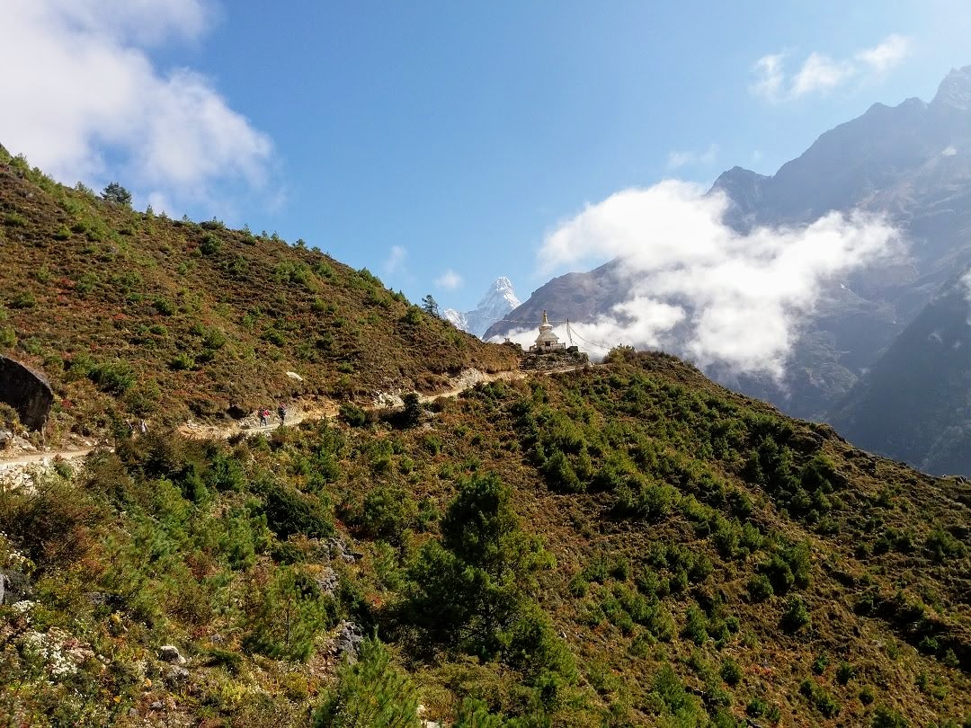 media/images/country-pages/nepal/kathmandu-nearby/trips/beauty-of-khumbu-everest-teahouse-trek/pic-2/2935196-1-eng-GB/pic-2.jpg