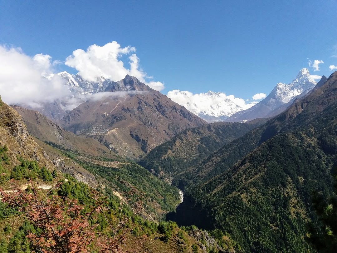 media/images/country-pages/nepal/kathmandu-nearby/trips/beauty-of-khumbu-everest-teahouse-trek/pic-3/2935202-1-eng-GB/pic-3.jpg