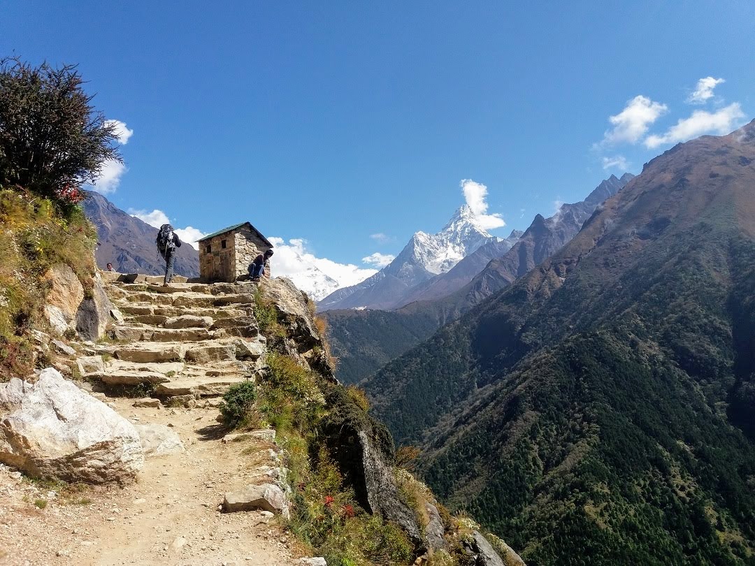 media/images/country-pages/nepal/kathmandu-nearby/trips/beauty-of-khumbu-everest-teahouse-trek/pic-4/2935208-1-eng-GB/pic-4.jpg