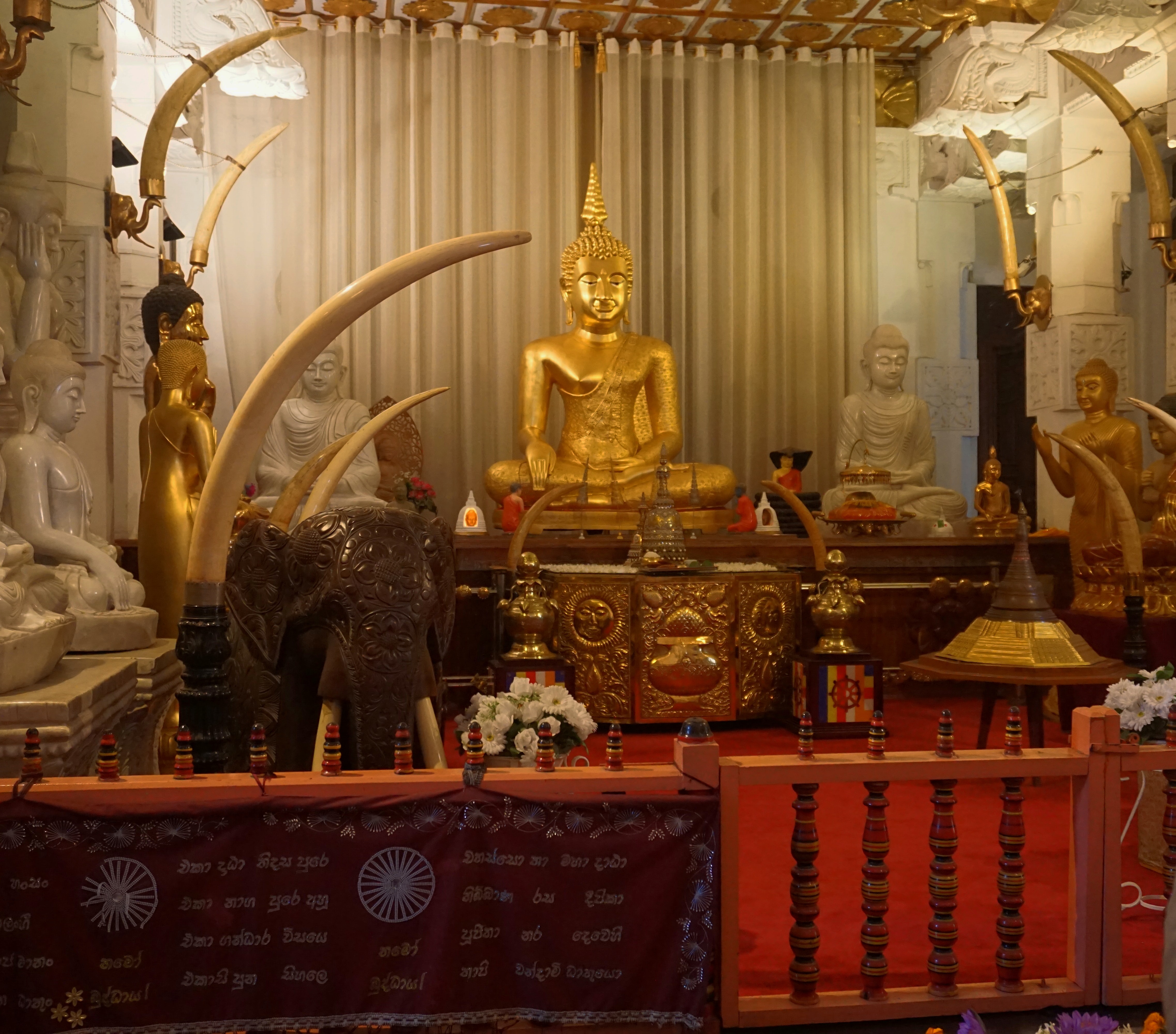 media/images/country-pages/sri-lanka/kandy-and-nearby/best-of-kandy/best-of-kandy-2/2984320-1-eng-GB/best-of-kandy-2.jpg