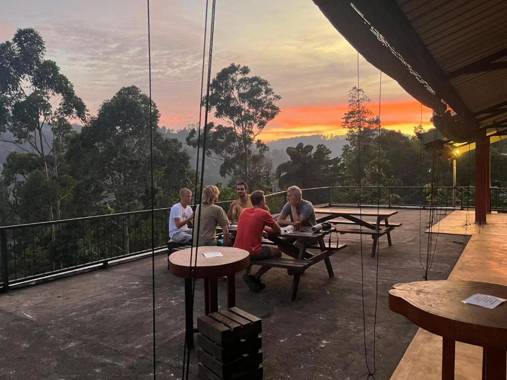 media/images/country-pages/sri-lanka/kandy-and-nearby/kandy-and-nearby-basecamps/hangover-hostels-ella/hangover-hostels-ella-8/2978833-1-eng-GB/hangover-hostels-ella-8.jpg