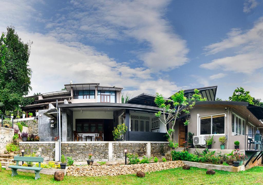 media/images/country-pages/sri-lanka/kandy-and-nearby/kandy-and-nearby-basecamps/thotupola-residence/thotupola-residence-1/2978383-1-eng-GB/thotupola-residence-1.jpg