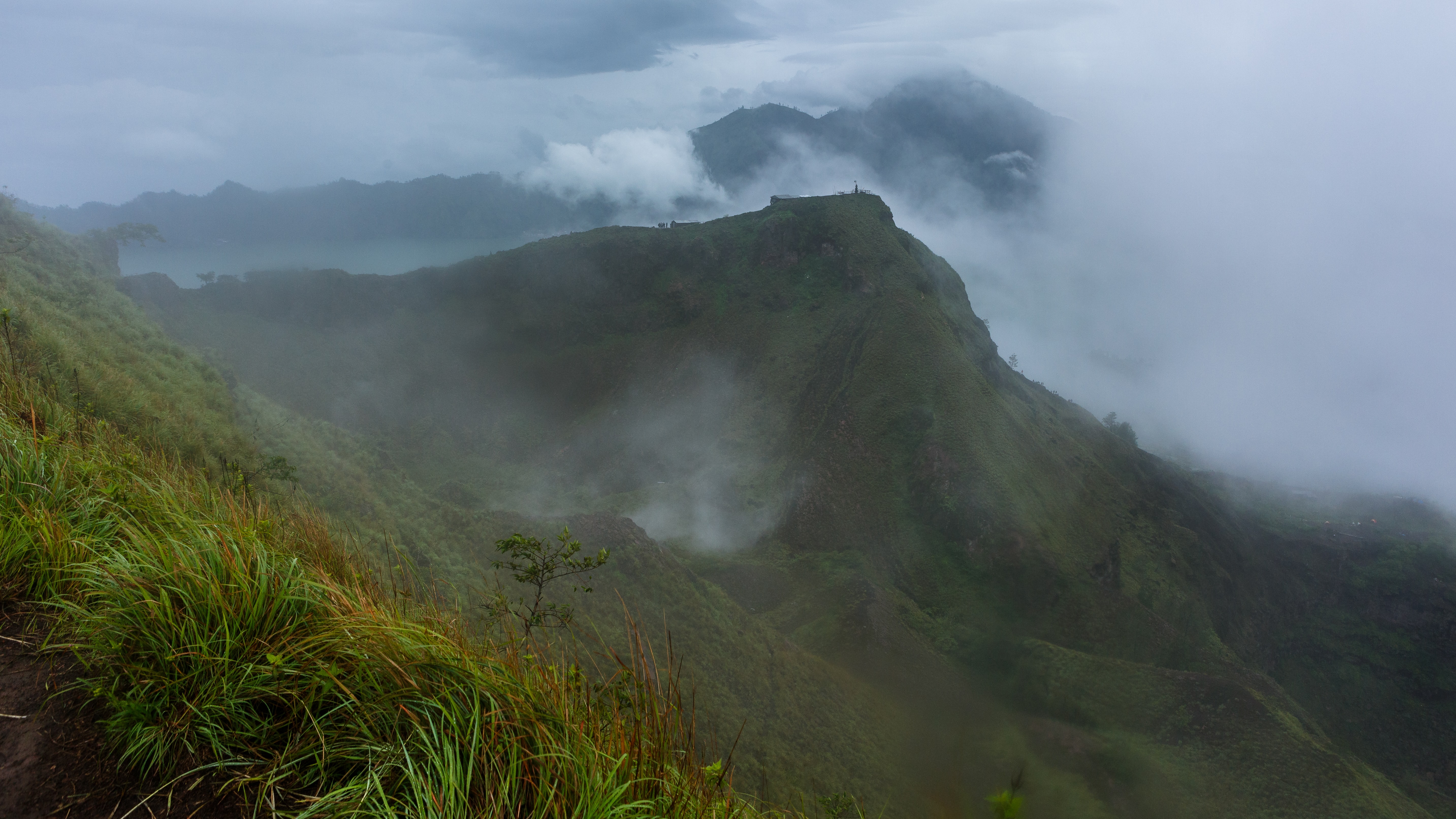 media/images/country-pages/sri-lanka/kandy-and-nearby/kandy-and-nearby-trips/knuckles-mountain-range-hiking-trail/knuckles-mountain-range-hiking-trail-1/2987685-1-eng-GB/knuckles-mountain-range-hiking-trail-1.jpg