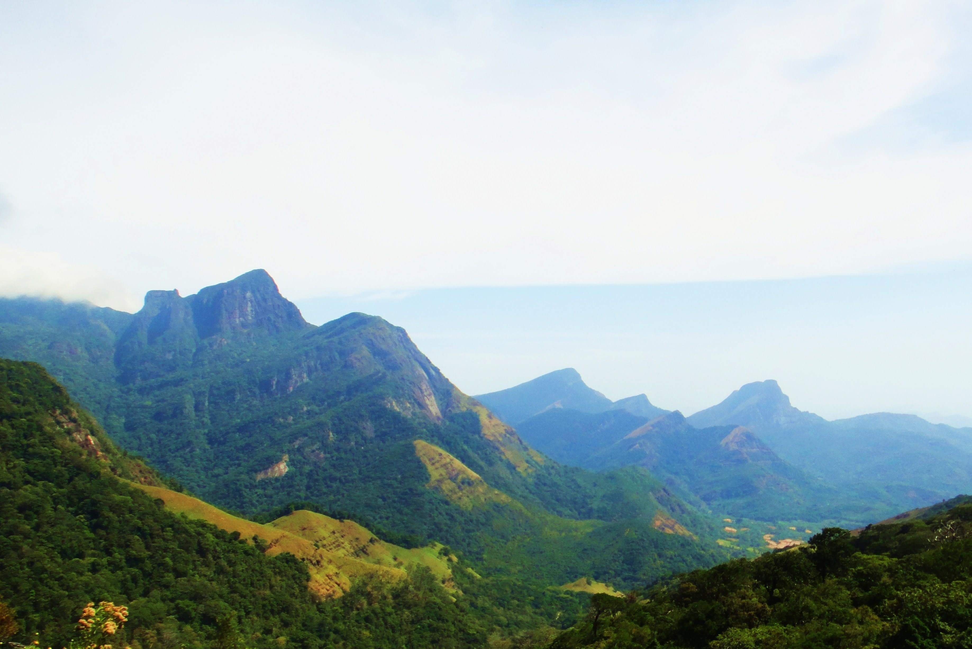 media/images/country-pages/sri-lanka/kandy-and-nearby/kandy-and-nearby-trips/knuckles-mountain-range-hiking-trail/knuckles-mountain-range-hiking-trail-10/2987739-1-eng-GB/knuckles-mountain-range-hiking-trail-10.jpg