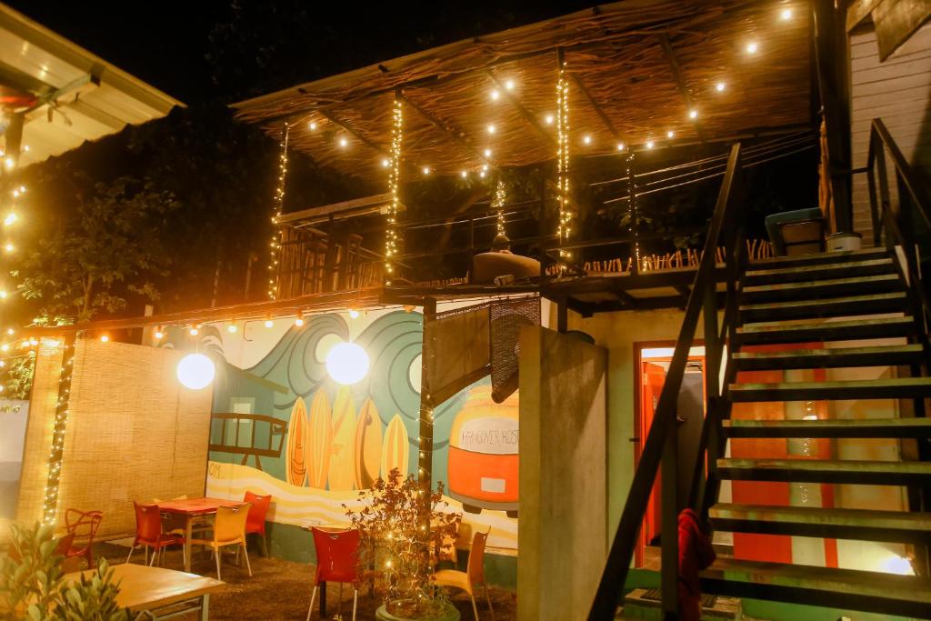 media/images/country-pages/sri-lanka/the-south/basecamps/backpacker-basecamp-at-hangover-hostel-mirissa/backpacker-basecamp-at-hangover-hostel-mirissa-8/4328335-1-eng-GB/backpacker-basecamp-at-hangover-hostel-mirissa-8.jpg