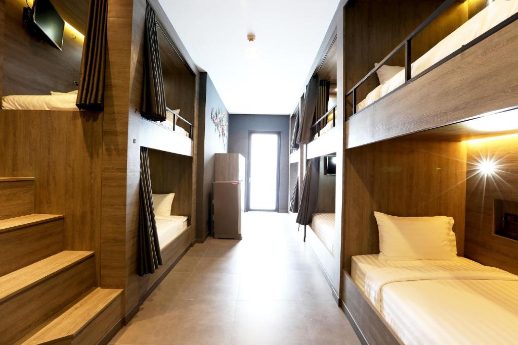 media/images/country-pages/thailand/bangkok-and-nearby/backpacker-basecamp-at-the-printing-house-poshtel/113106785/3460590-1-eng-GB/113106785.jpg