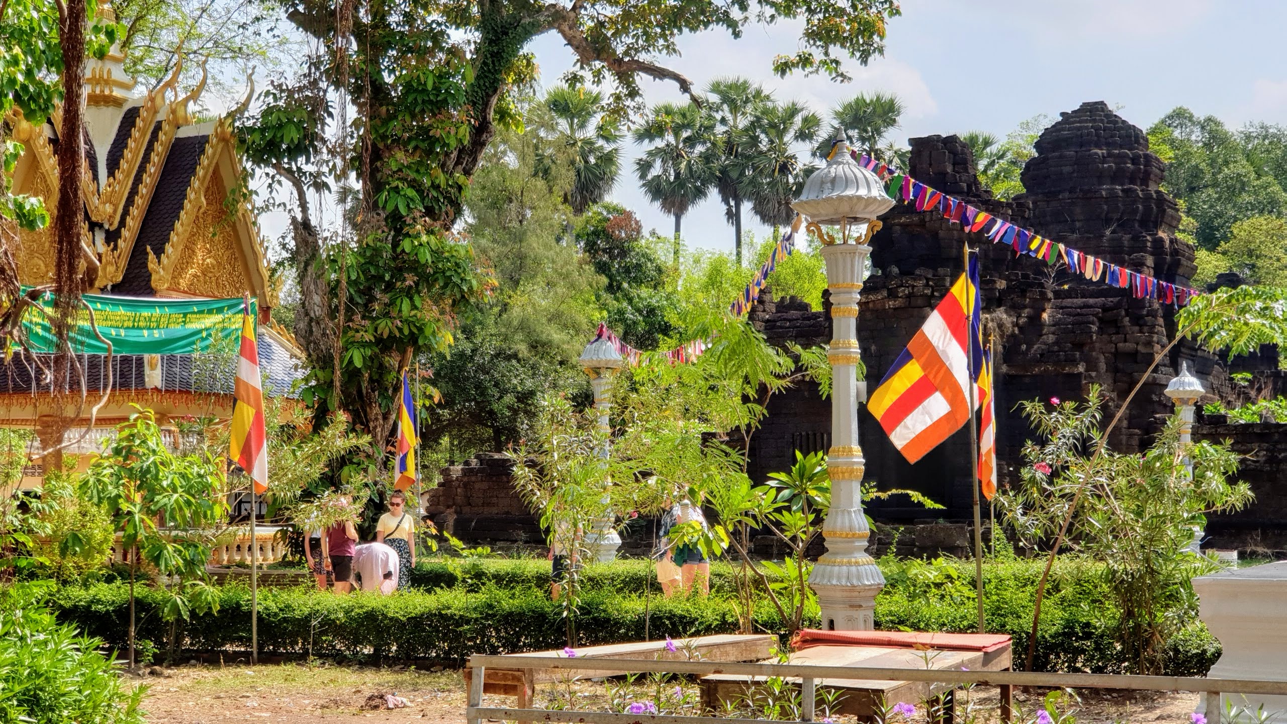 media/images/country-pages/thailand/bangkok-and-nearby/bangkok-to-siem-reap-tuk-tuk-adventure/bangkok-to-siem-reap-tuk-tuk-adventure-6/3925139-1-eng-GB/bangkok-to-siem-reap-tuk-tuk-adventure-6.jpg