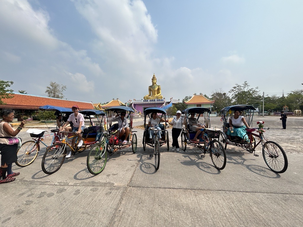 media/images/country-pages/thailand/bangkok-and-nearby/beyond-bangkok-rails-and-markets2/image-7/3841080-1-eng-GB/image-7.jpg