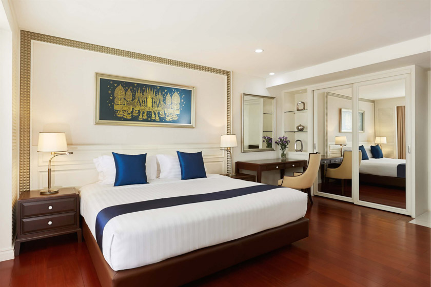 media/images/country-pages/thailand/bangkok-and-nearby/comfort-best-of-bangkok/centre-point-silom-deluxe-room/3660169-1-eng-GB/centre-point-silom-deluxe-room.jpg