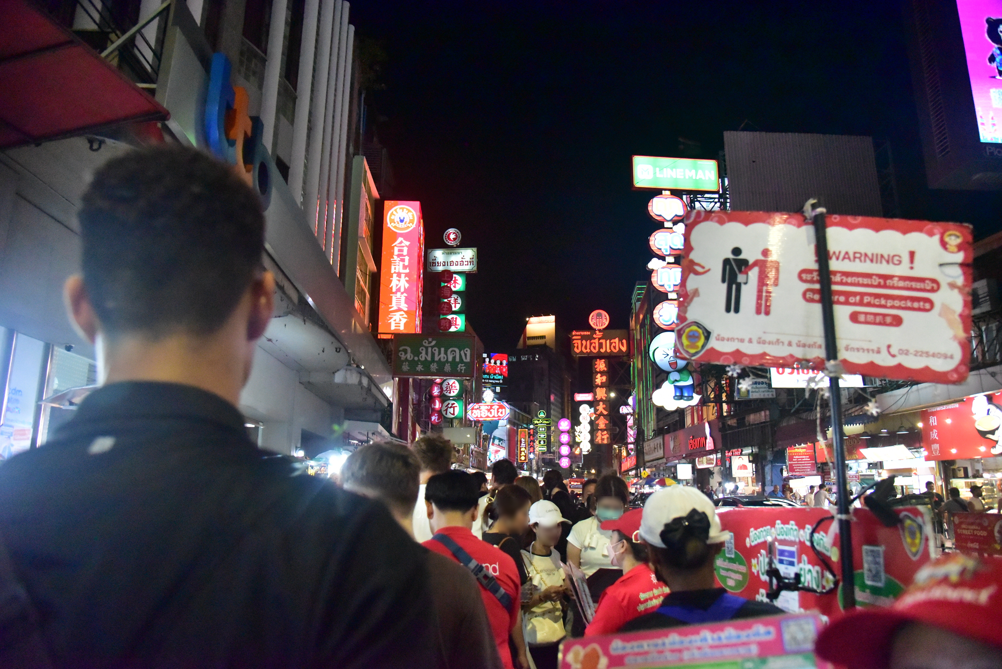 media/images/country-pages/thailand/bangkok-and-nearby/flavors-of-chinatown-by-night/chainatown-3/4361569-1-eng-GB/chainatown-3.png