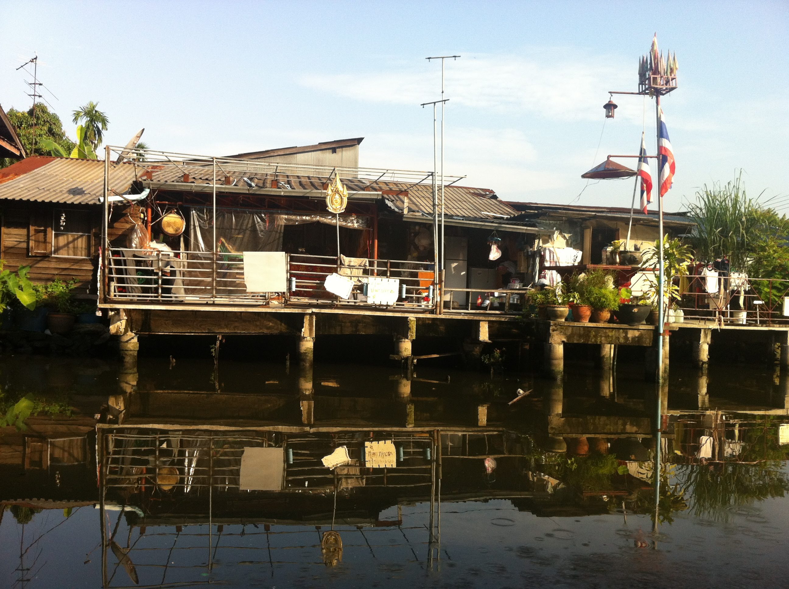 media/images/country-pages/thailand/bangkok-nearby/bangkok-nearby-best-of/comfort-best-of-bangkok-4-days/7a.entering-the-klongs/2787232-1-eng-GB/7a.entering-the-klongs.jpg
