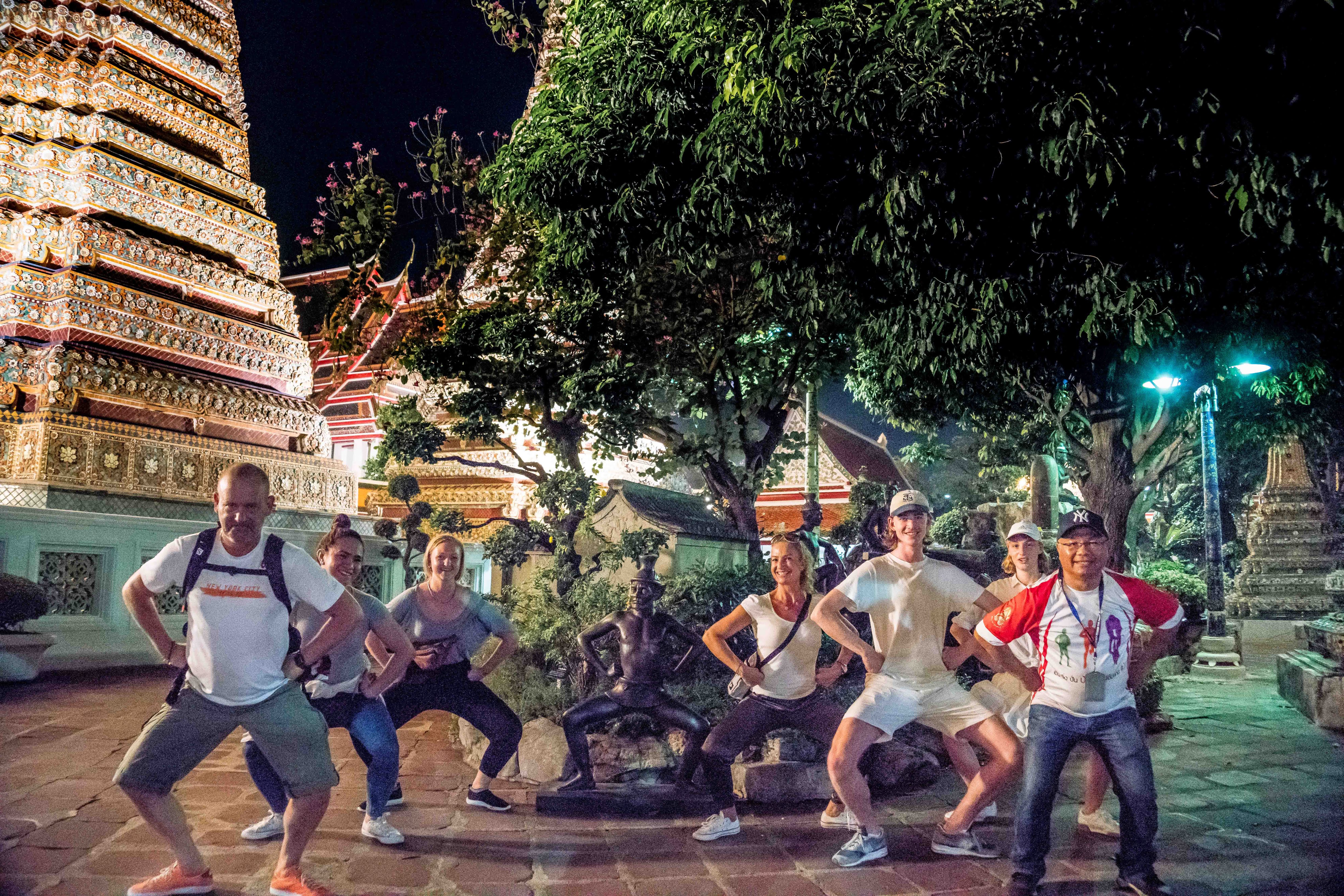media/images/country-pages/thailand/bangkok-nearby/bangkok-nearby-trips/a-to-z-bangkok-evening-ride-by-bike/a-to-z-bangkok-evening-ride-by-bike-1-12/2859851-1-eng-GB/a-to-z-bangkok-evening-ride-by-bike-1-12.jpg