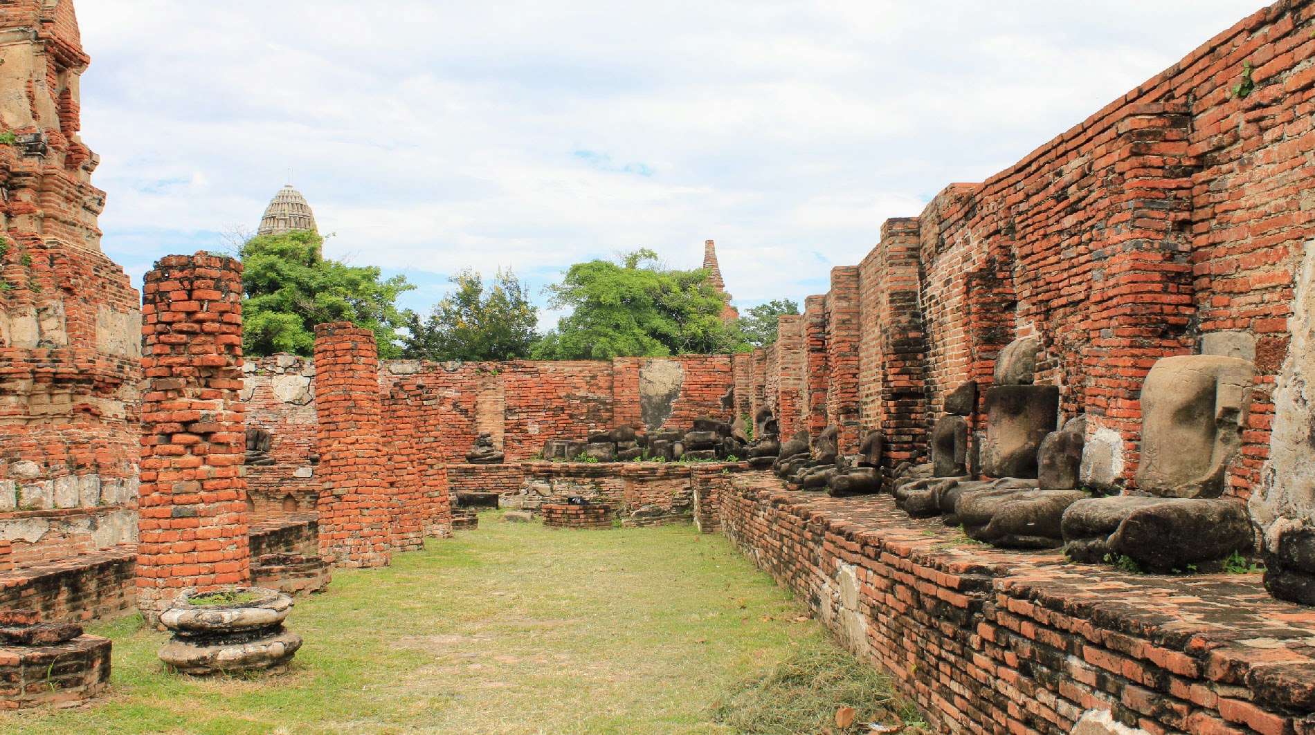 media/images/country-pages/thailand/bangkok-nearby/bangkok-nearby-trips/ancient-and-hidden-ayutthaya-by-bike/ayutthaya-wat-phra-si-san-phet/2795513-1-eng-GB/ayutthaya-wat-phra-si-san-phet.jpg