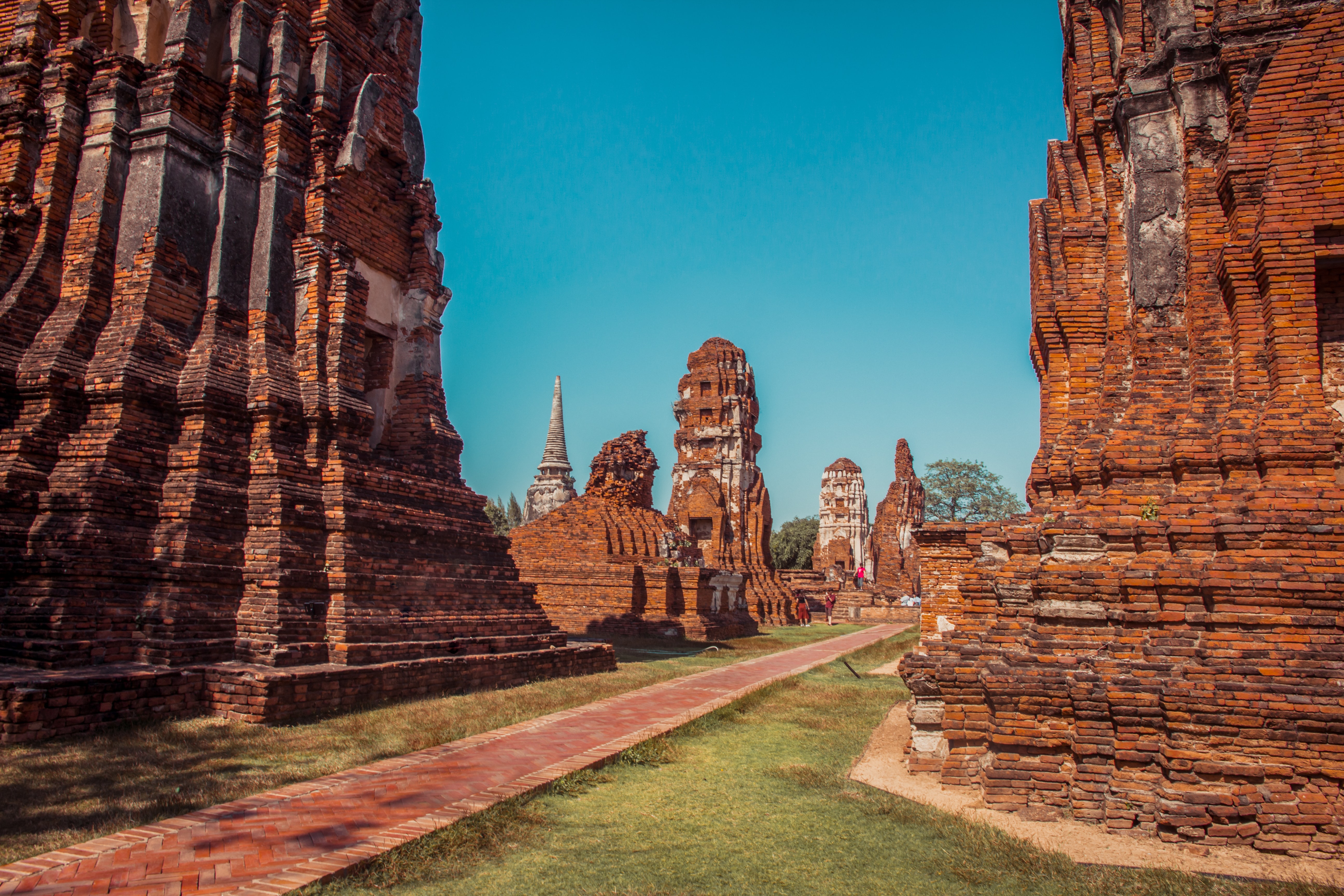 media/images/country-pages/thailand/bangkok-nearby/bangkok-nearby-trips/ancient-and-hidden-ayutthaya-by-bike/john-matthew-flores-hu4p9wvzpzy-unsplash/2795543-1-eng-GB/john-matthew-flores-hu4p9wvzpzy-unsplash.jpg