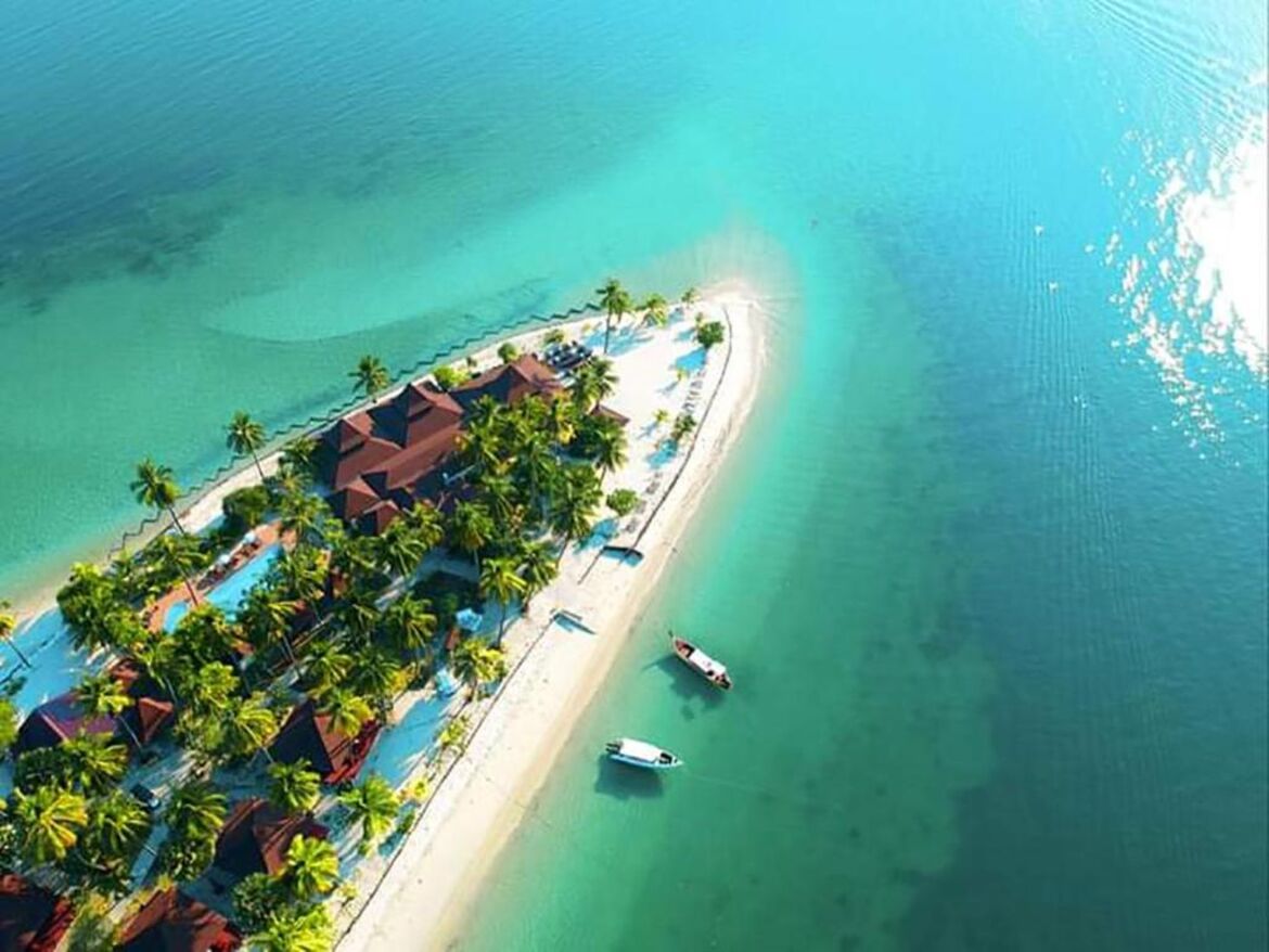 media/images/country-pages/thailand/the-andaman-coast/andaman-islands-connect-and-stay/andaman-islands-connect-and-stay1/4157255-1-eng-GB/andaman-islands-connect-and-stay1.jpg