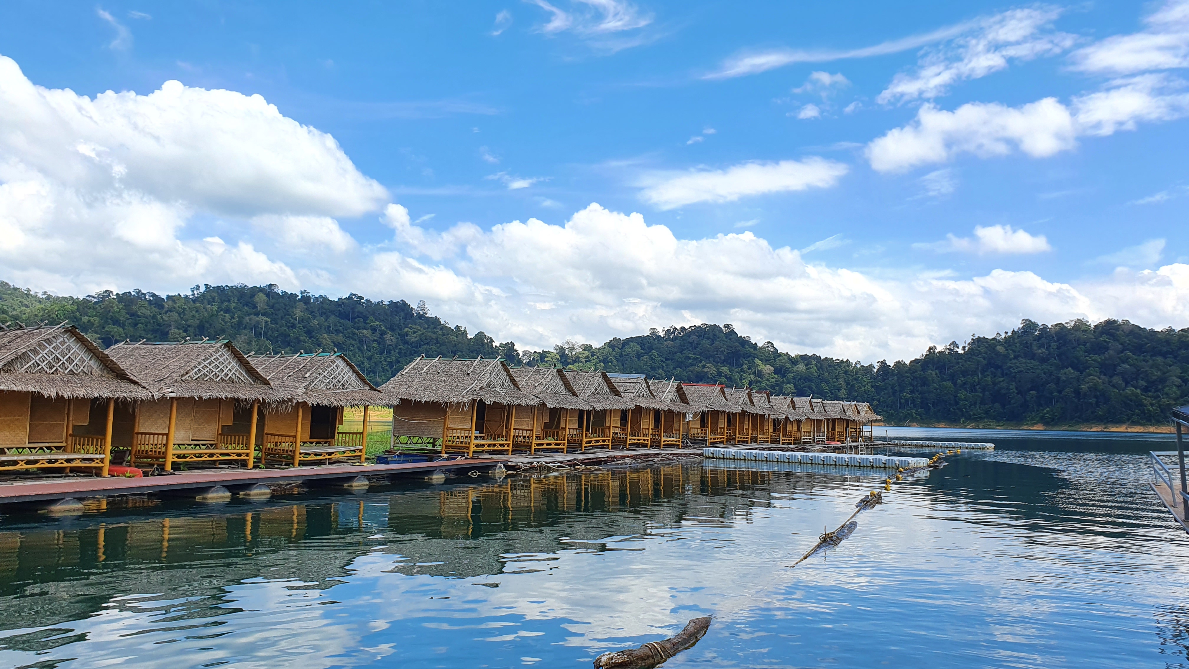 media/images/country-pages/thailand/the-andaman-coast/backpacker-krabi-to-koh-phangan-explorer/basic-9/3481663-1-eng-GB/basic-9.jpg
