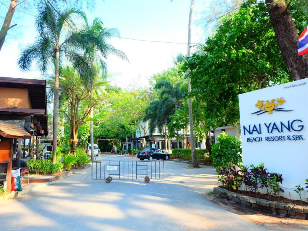 media/images/country-pages/thailand/the-andaman-coast/the-andaman-coast-basecamps/comfort-basecamp-at-nai-yang-beach-resort/70344_16052312050042617092/2813825-1-eng-GB/70344_16052312050042617092.jpg